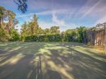 Free On-Site Tennis Courts at Greenwood Forest